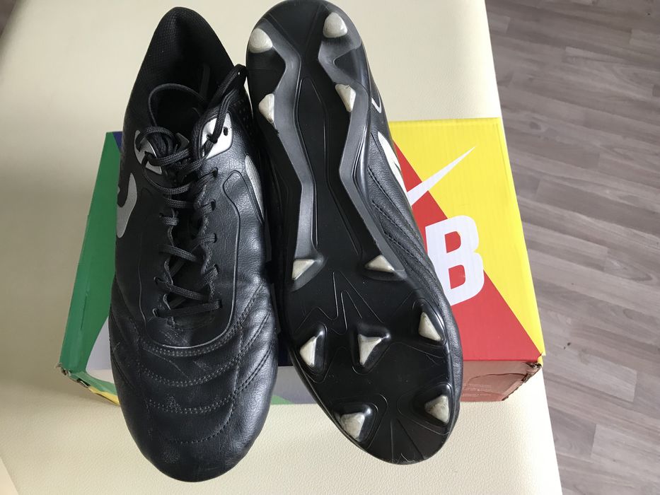 бутсы,лампа, доска