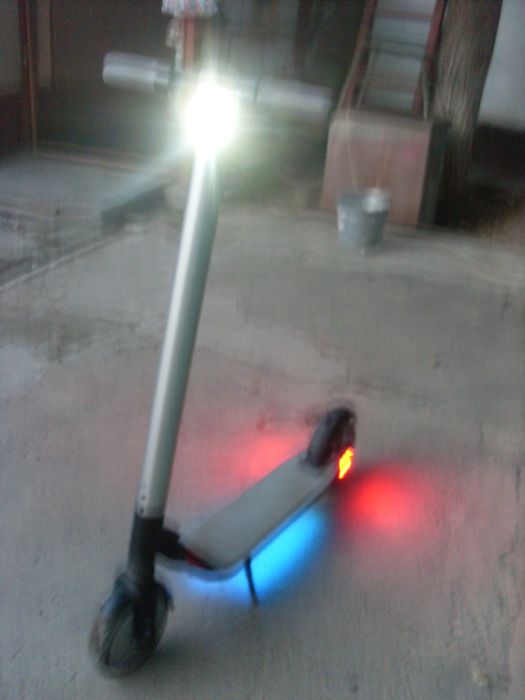 Самокат электросамокат скоростной.