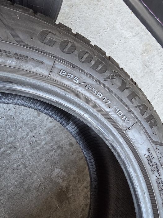 225/55/17 Goodyear 4бр