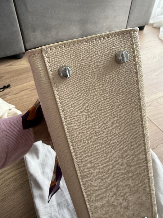 Чанта 100%естествена кожа , цвят слонова кост