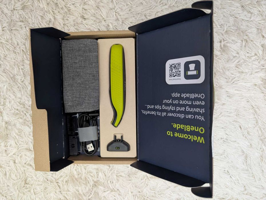 Vand aparat de tuns barba PHILIPS OneBlade 360 model QP2724/31,nou in cutie
