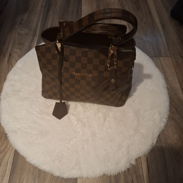 Дамски чанти Tommy Hilfiger, Versace и други