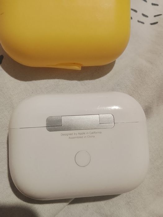 Продам наушники AirPodsPro