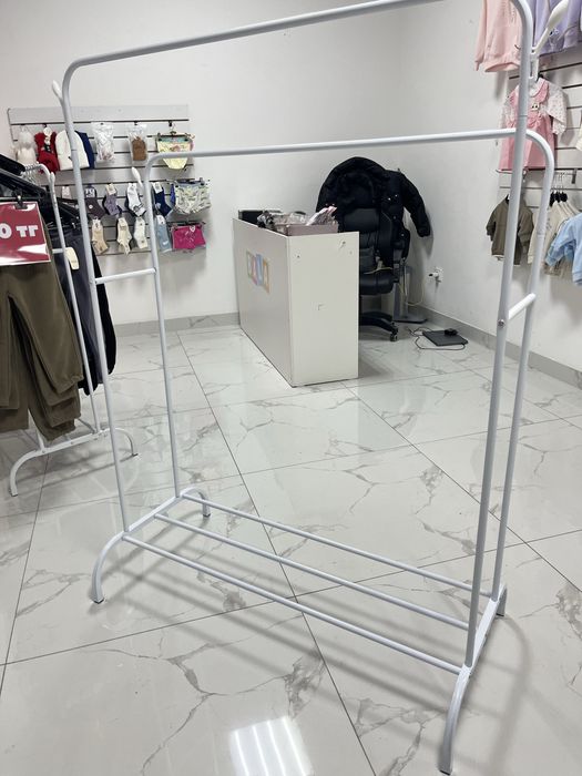 Продам вешалки и манекен