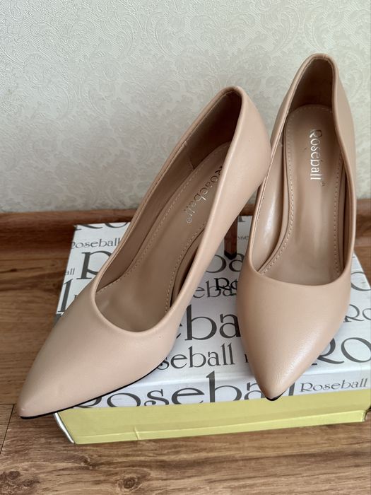 Туфли женские бежевые