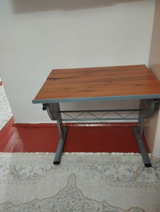 Продаю Стол продаю