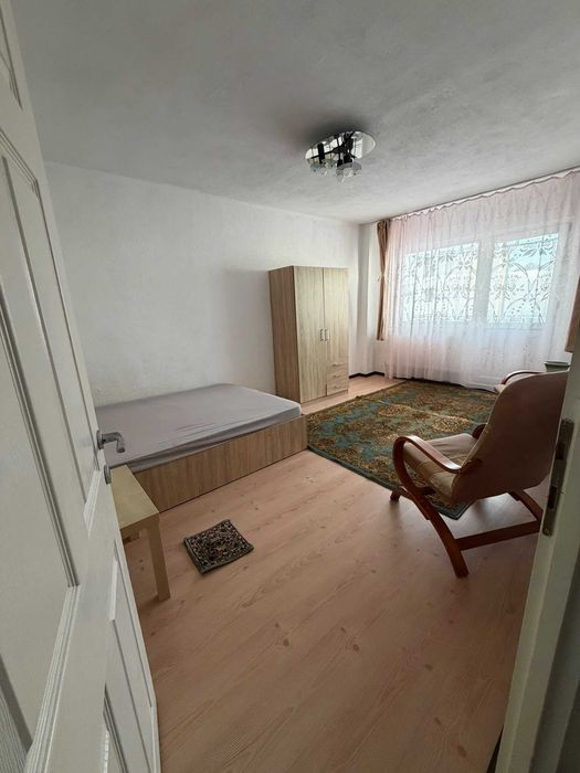 Inchiriez apartament