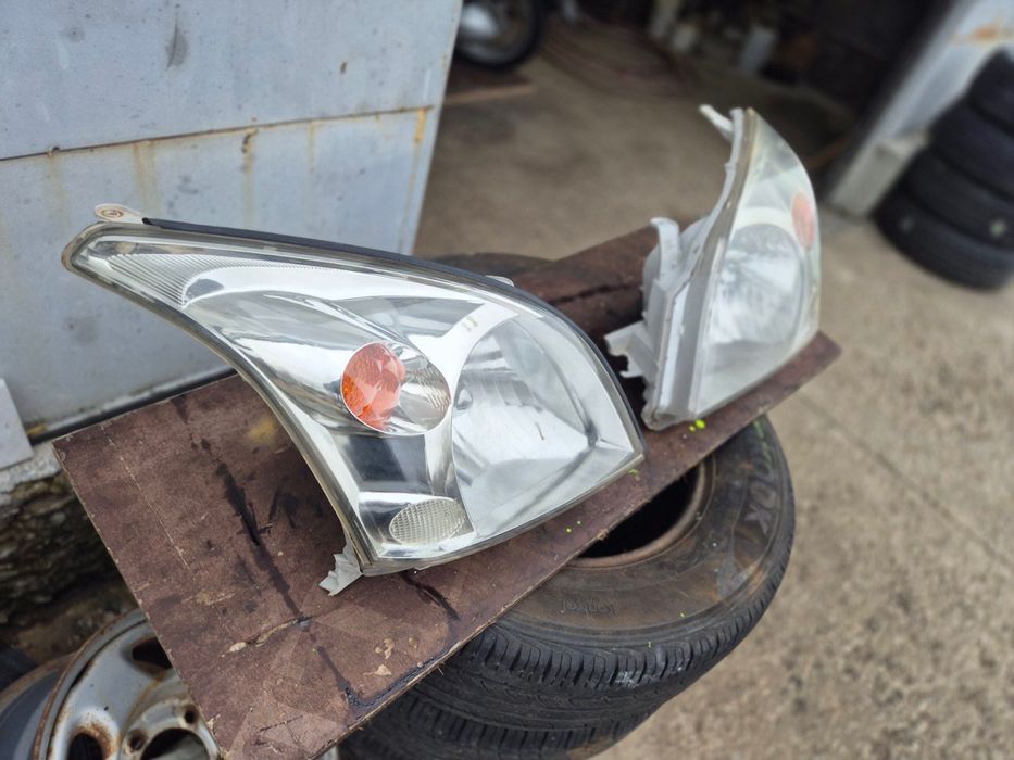 Фарове за toyota land cruiser j120