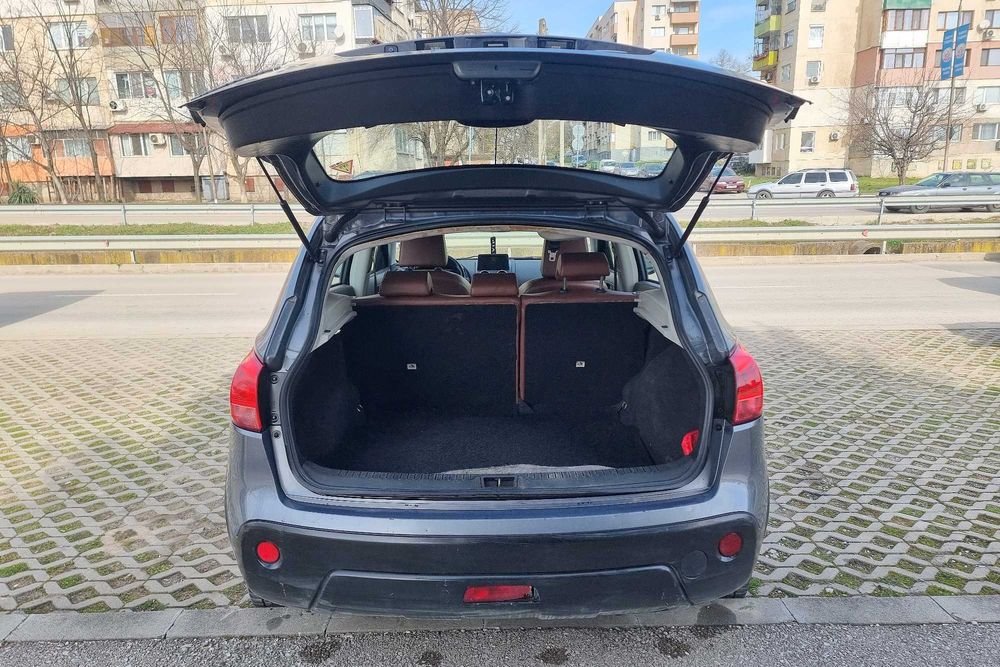 Автомобил Нисан Кашкай