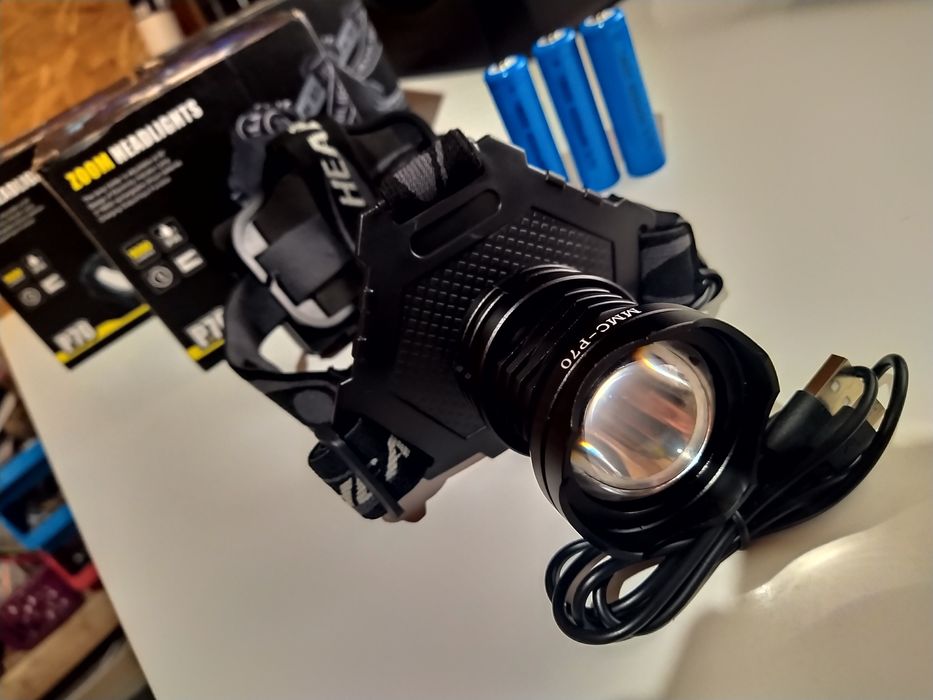 XHP70.2 v2 - Lanterna foarte puternica de cap cu NEW LED QUADCORE NOU