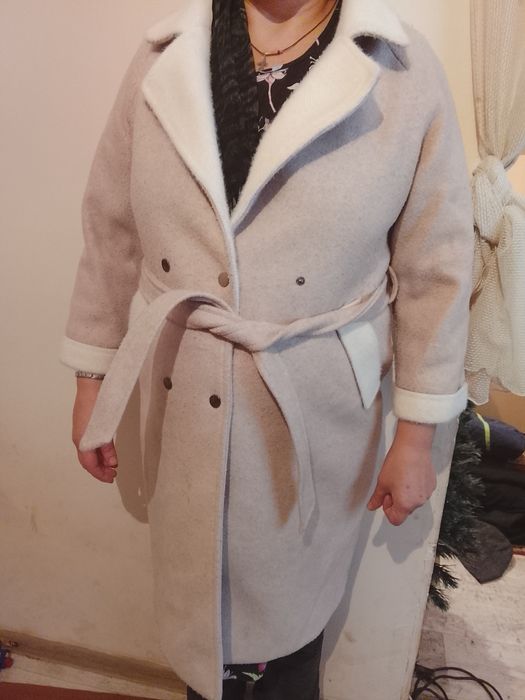 Продам пальто драповое