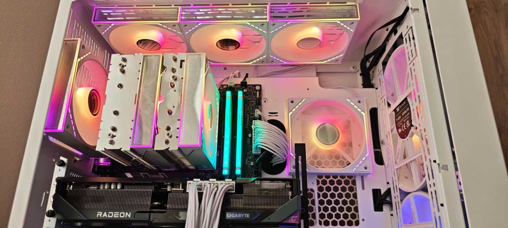 Компютър - /MSI B850 Gaming PRO/Ryzen 7 7700X/RX 9070 XT 16GB/32GB DDR5/1TB nVme/850W Gold/