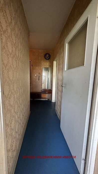 Тристаен апартамент в Младост 1