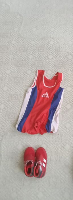 Спортивная одежда и борцовки на продажу