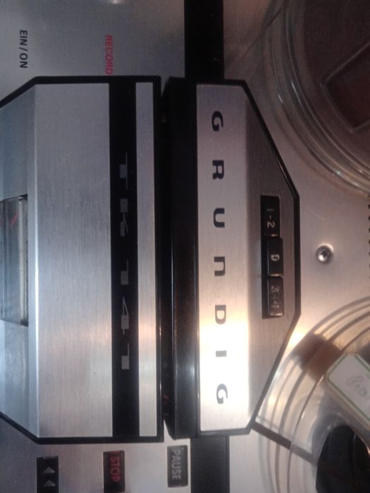 Magnetofon Grundig TK 141. 4piste.