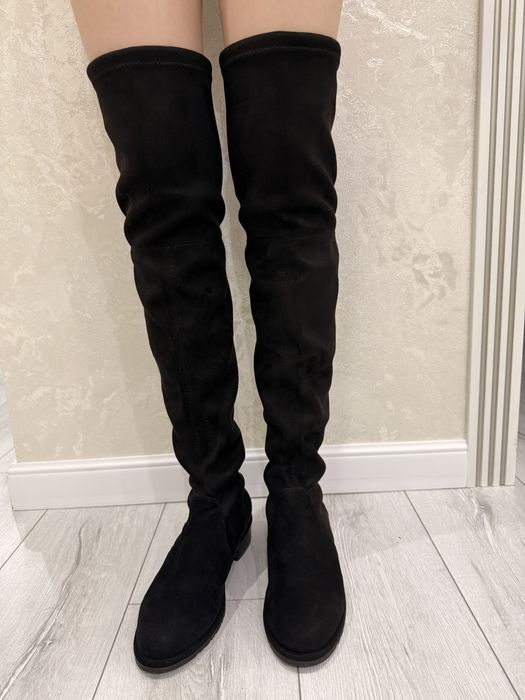 Продам замшевые новые сапоги