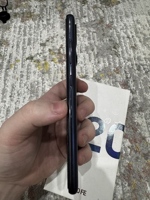 Продам Samsung S20FE