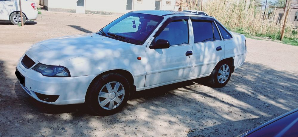 Нексия 2 1,6 сотилади