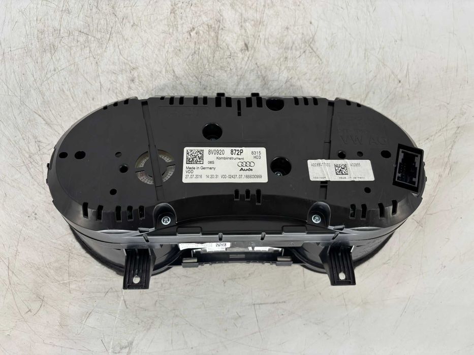 Ceasuri de bord Audi A3 8P an 2017 2.0 tdi  cod 8v0920
