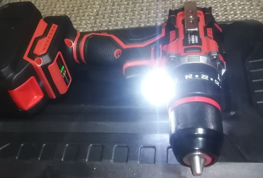 Мощный ударный шуруповёрт перфоратор