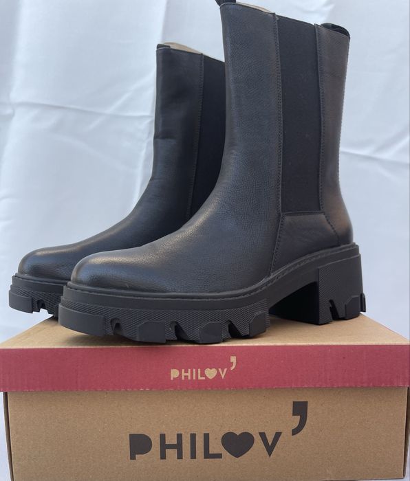 Дамски черни боти