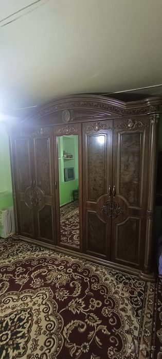 Мебел комплект сифатли унча ишлатилмаган нархини келишамиз