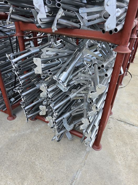 Триноги ,хюнебеци и вилици за телескопични подпори