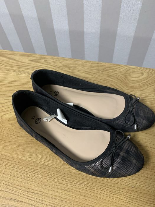 Balerini C&A , numarul 37