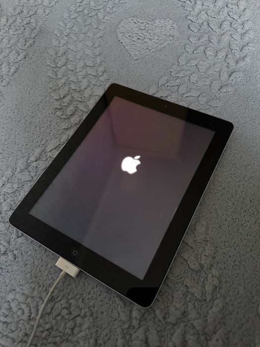 Продам IPad2 Silver 16 GB