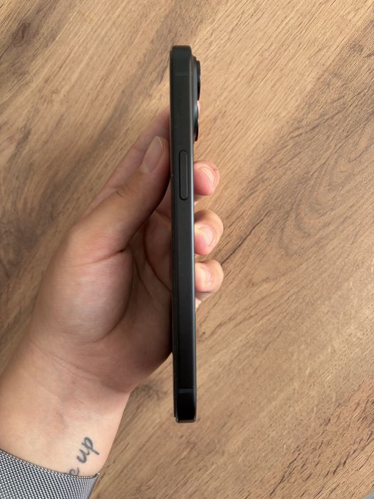 iPhone 15, 128 гб