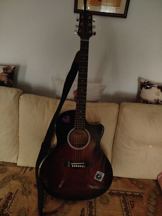 Chitară electro-acustica