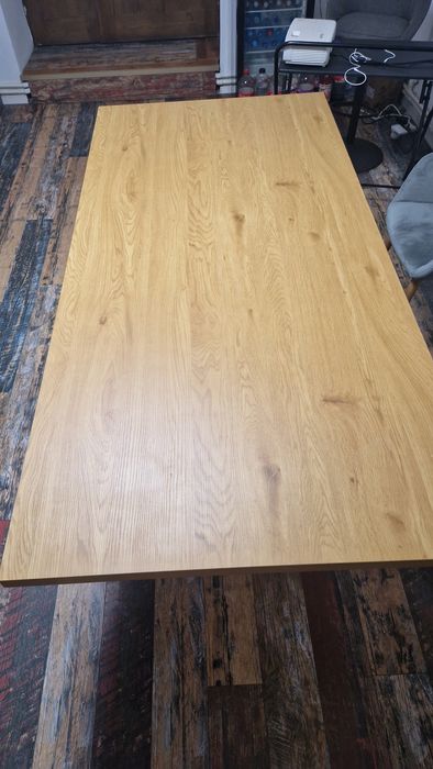 Vand mobilier aproape nou