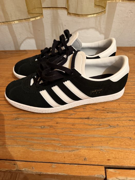 Adidas кроссовки