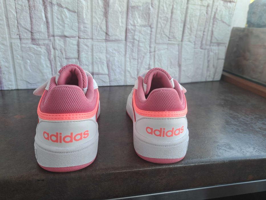 детски маратонки за момиче,кецове,спортни обувки,Adidas,номер27,адидас