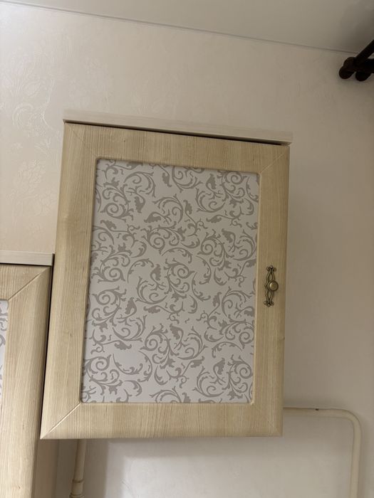 Навесные шкафчики, полка