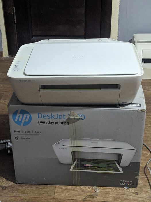 Цветной принтер DeskJet 2130 3в1