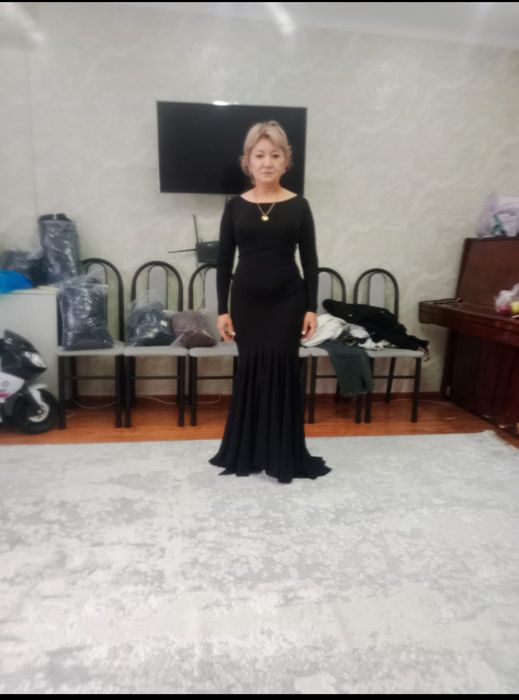 Продам платья новые