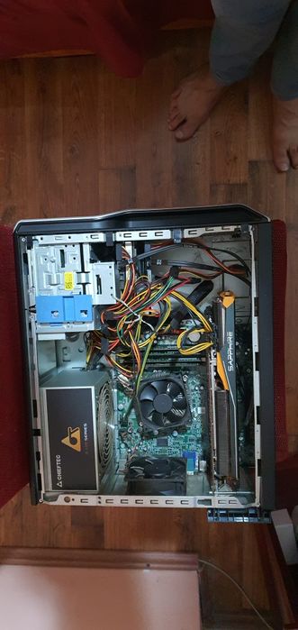 Настолен компютър Dell Presisio  T1600  + Монитор  LG