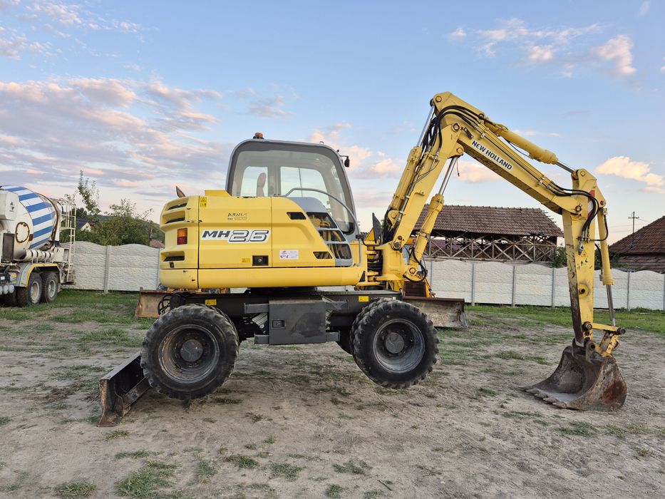 Excavator New Holland