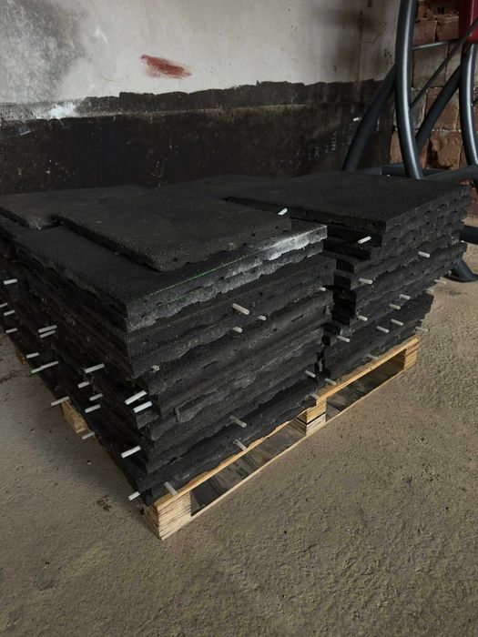 Фитнес уреди и фитнес настилка