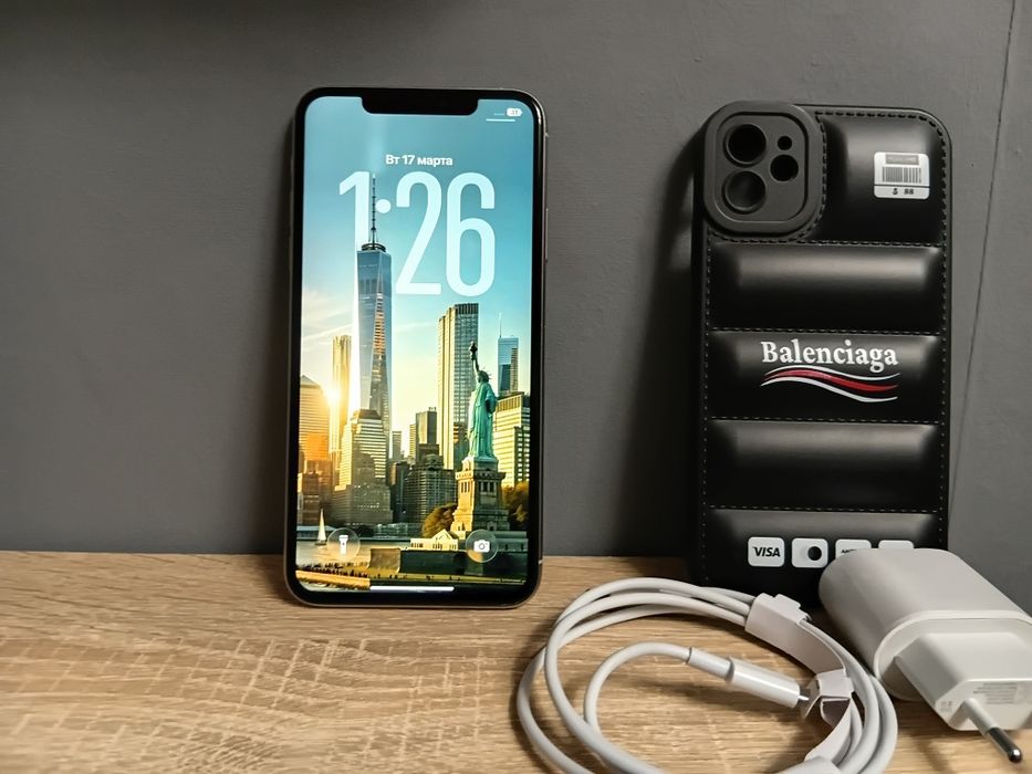 iPhone 11 Pro Max , Silver.