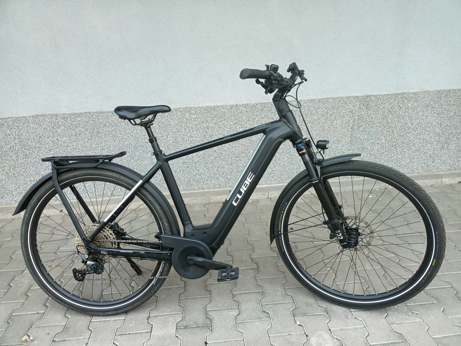 Bicicleta electrică CUBE KATHMANDU HYBRID EXC 750 GREY SILVER 2023