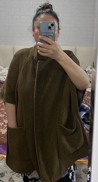 Пончо и шерстянной жакет