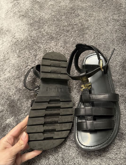 Дамски кожени сандали