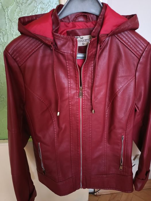 Дамско кожено яке червено