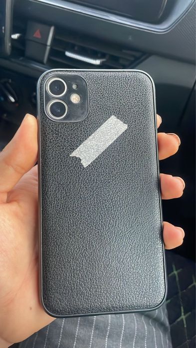 айфон 11 64 гб акум