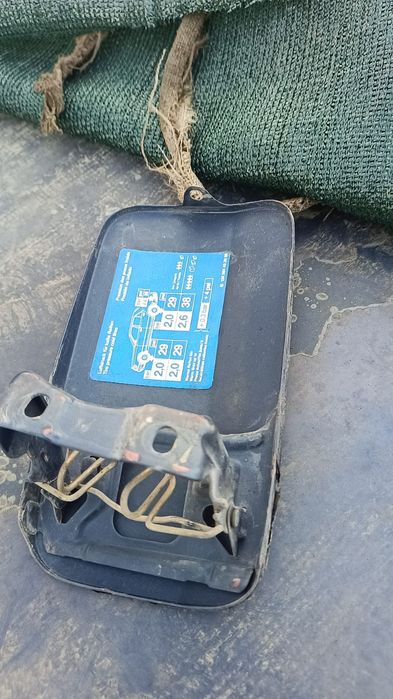 Лючек крышка бака Мерседес 124