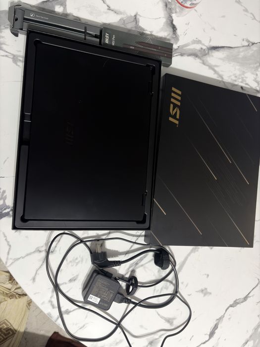 MSI summit evo 16 flip