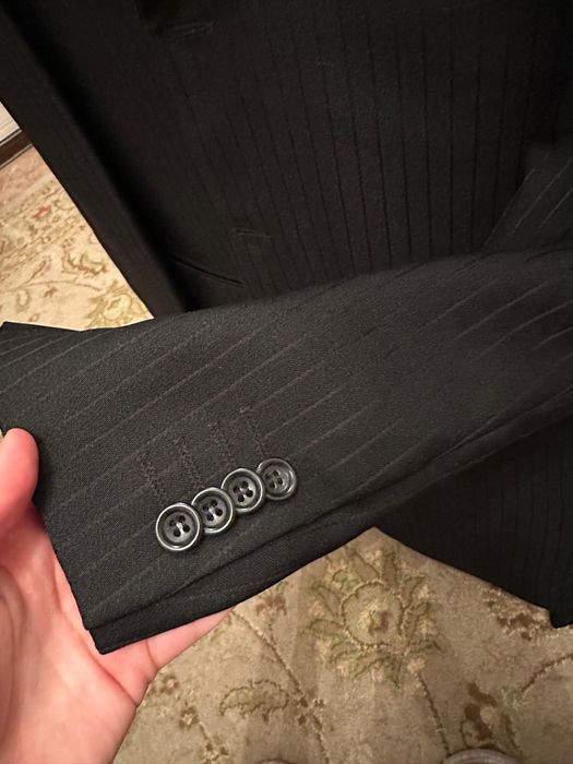 Продам костюм черный