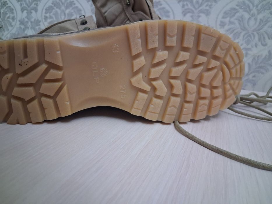 Берцы 43 размер  новый